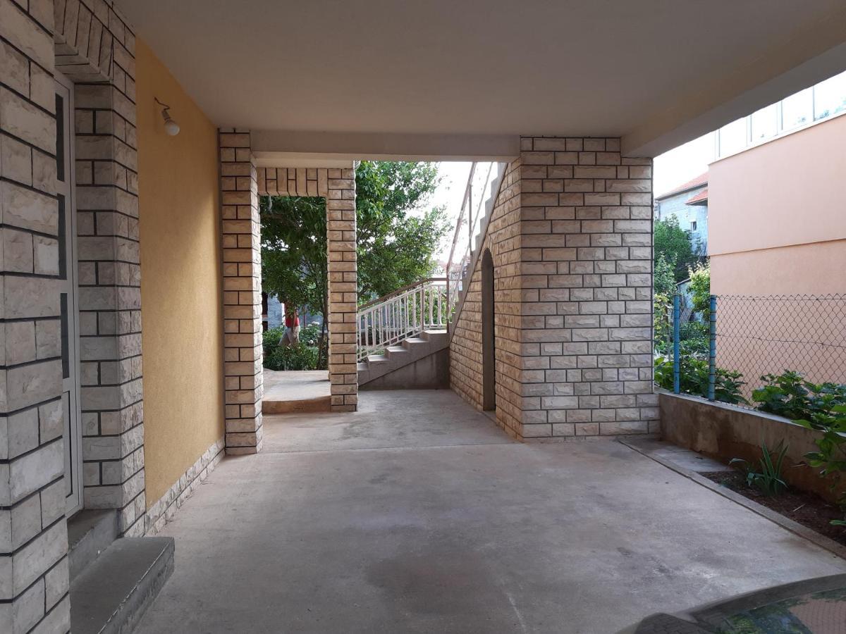 Apartment Jardin With Free Cowered Parking Zadar Exteriör bild