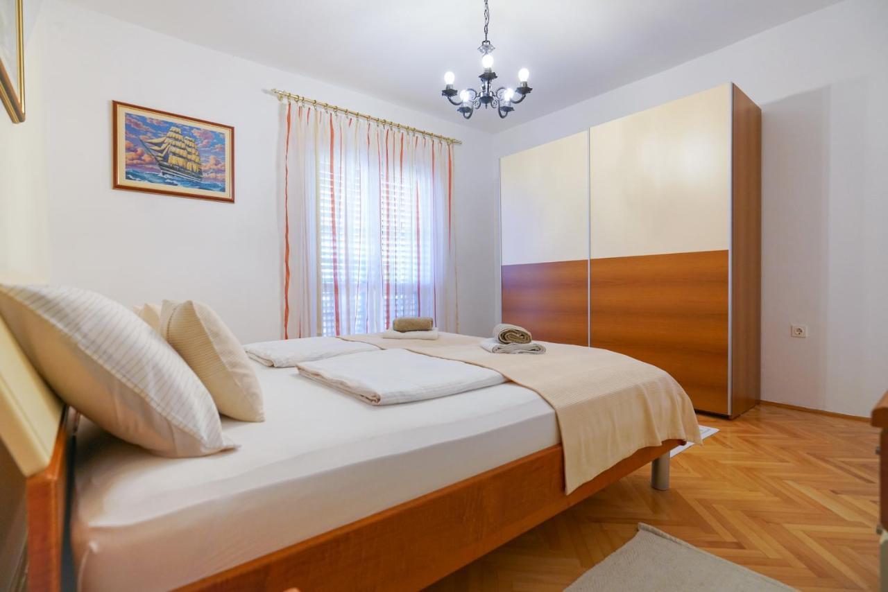 Apartment Jardin With Free Cowered Parking Zadar Exteriör bild