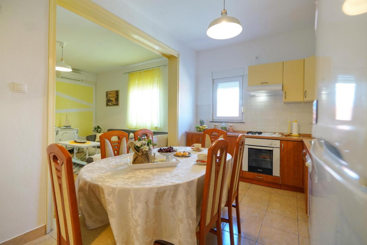 Apartment Jardin With Free Cowered Parking Zadar Exteriör bild