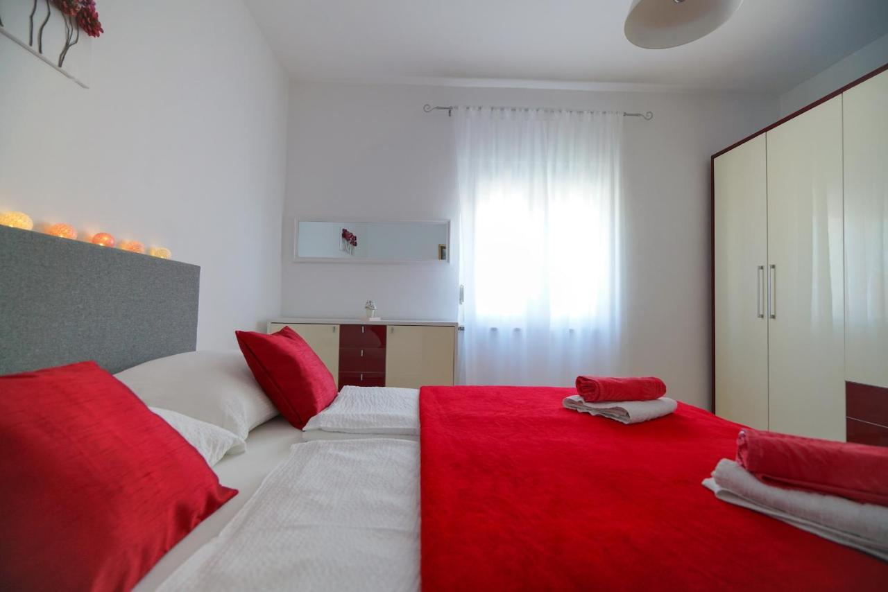 Apartment Jardin With Free Cowered Parking Zadar Exteriör bild