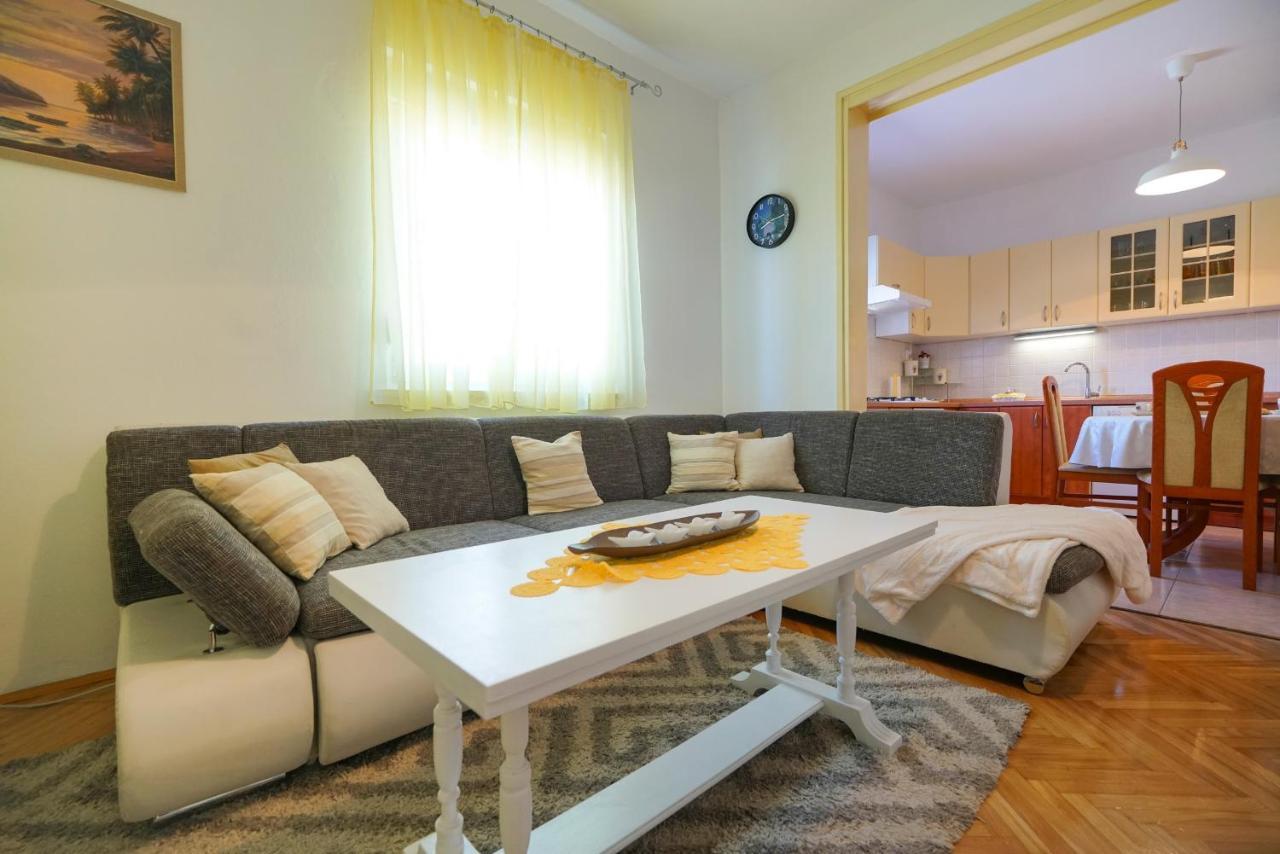 Apartment Jardin With Free Cowered Parking Zadar Exteriör bild