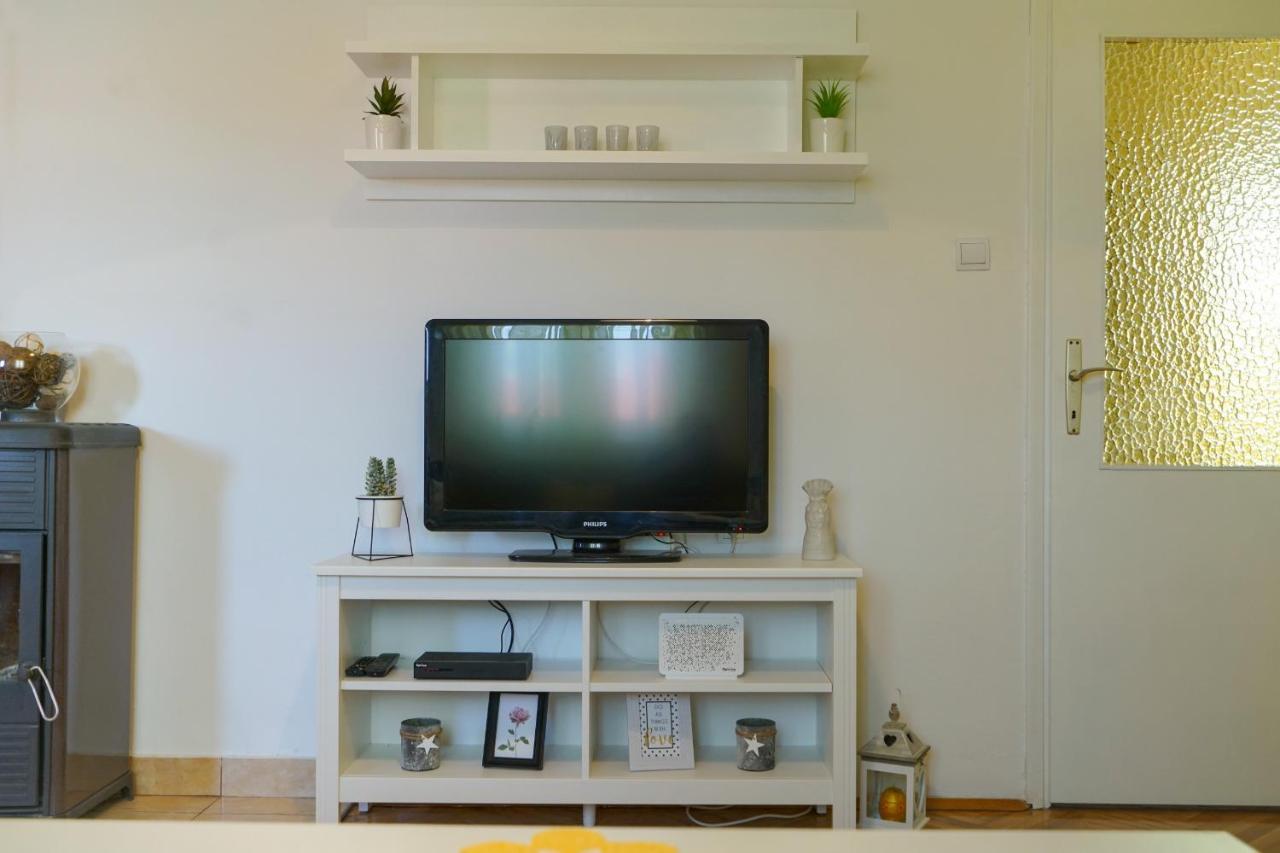Apartment Jardin With Free Cowered Parking Zadar Exteriör bild