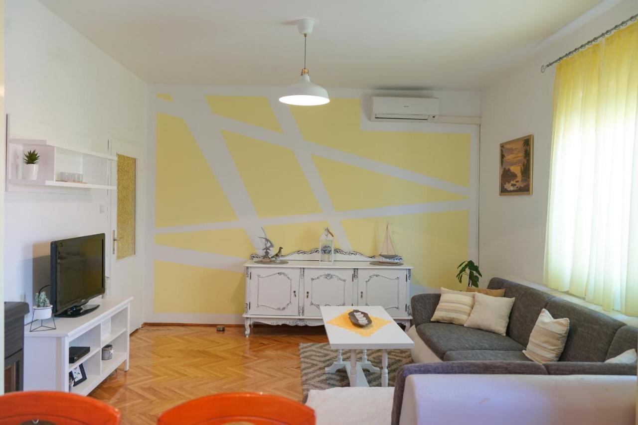 Apartment Jardin With Free Cowered Parking Zadar Exteriör bild